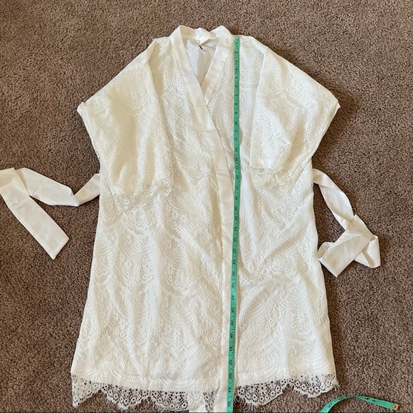 Walkin on Air Lace & Satin Bridal Robe - Picture 6 of 8